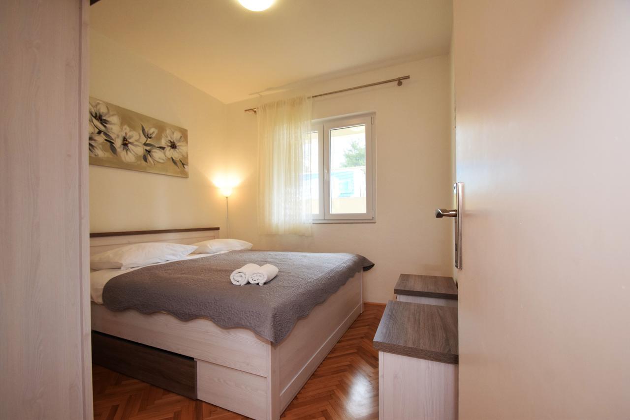 Apartment Duda Starigrad Paklenica Luaran gambar